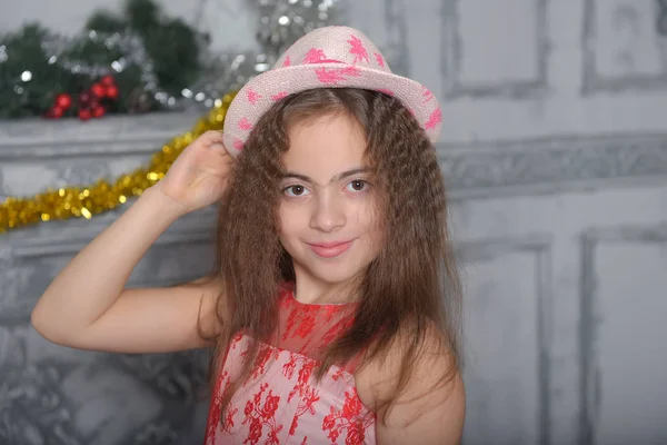 Eastern Type Beautiful Little Girl Posing Red White Lace Dress — Stock Photo, Image