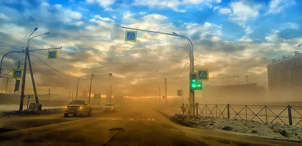 Russia San Pietroburgo 2018 Nebbia Strade Della Città Inverno Auto — Foto Stock