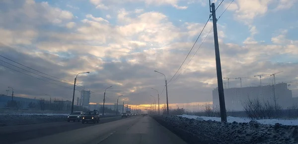 Rosja Sankt Petersburg 2018 Mgła Ulicach Miasta Zimą Samochody — Zdjęcie stockowe