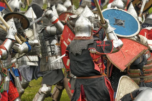 Ridders op het gebied van de strijd. — Stockfoto