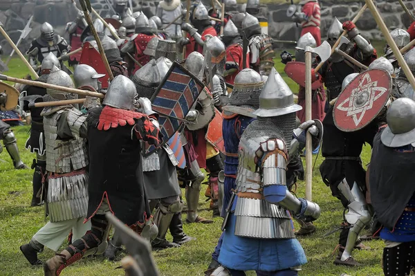 Caballeros en el campo de batalla . —  Fotos de Stock