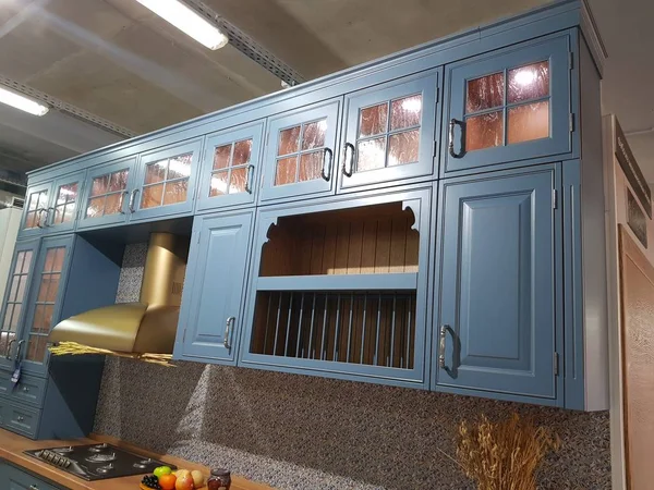Cozinha moderna à venda em uma loja de móveis — Fotografia de Stock