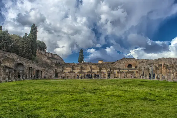 Pompeii, Antik Roma şehrinin arkeolojik ören destroye yapıldı. — Stok fotoğraf