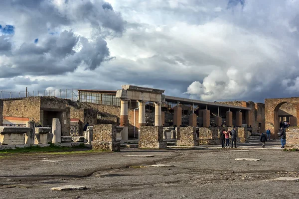 Archeologische ruïnes van de oude Romeinse stad, Pompeii, was destroye — Stockfoto