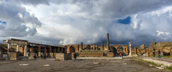 A ruína arqueológica da antiga cidade romana, Pompeia, foi destruída — Fotografia de Stock