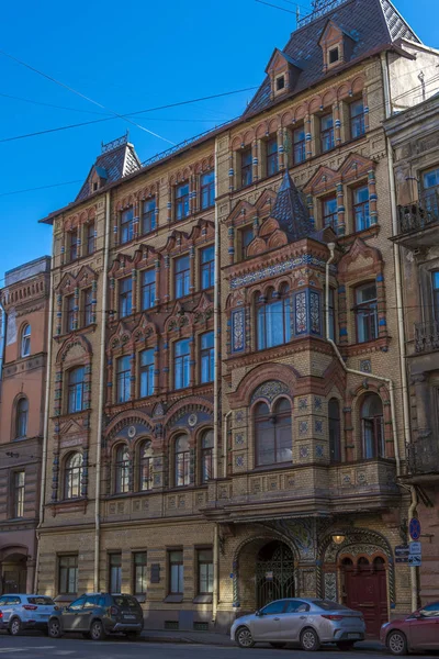 Fragmento de la rentable casa de N.N. Nikonov, 1899-1900. St. . — Foto de Stock