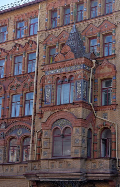 Фрагмент архитектурного фасада здания на Колокольне — стоковое фото