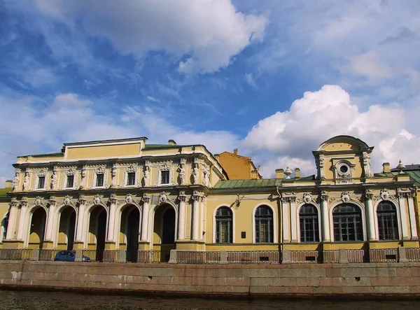 Grachten en architectuur in Sint-Petersburg. Sint Petersburg, — Stockfoto