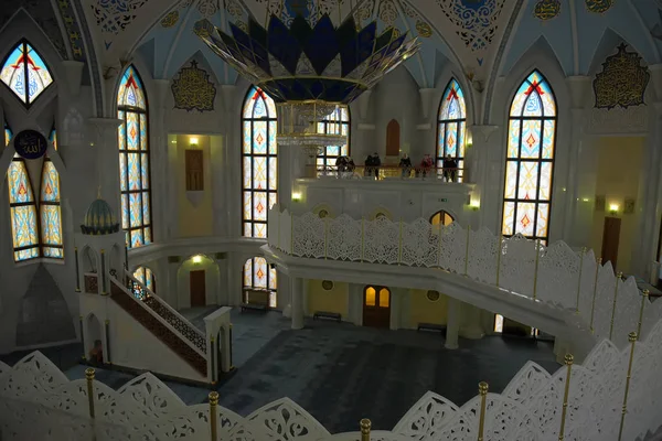 Kazan, Tatarstan, Russie - : à l'intérieur de la mosquée kul-sharif, 2ème fl — Photo