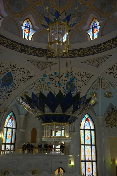 Kazan, Tatarstan, Russia -: all'interno della moschea kul-sharif, 2nd fl — Foto Stock