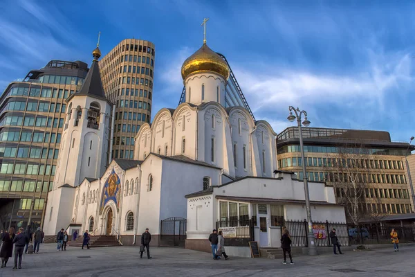 Церковь Святого Николая рядом с Белорусским вокзалом — стоковое фото