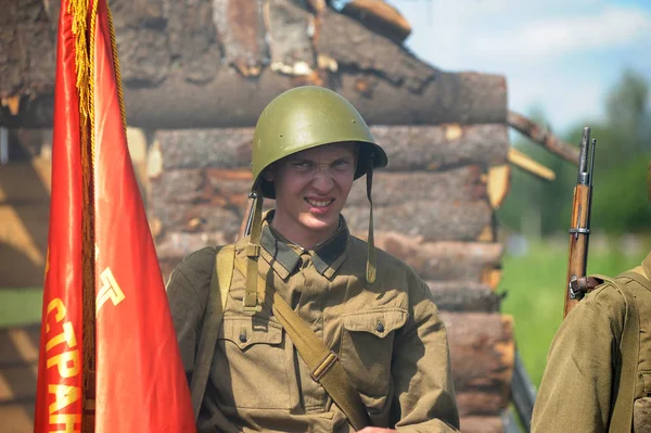 第二次世界大戦のソビエト軍兵士の再建 — ストック写真