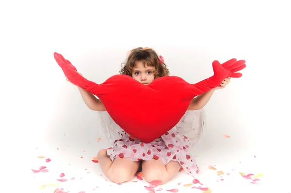 Cupid with Wings Isolated on White with rose petals around and w — Stock Photo, Image