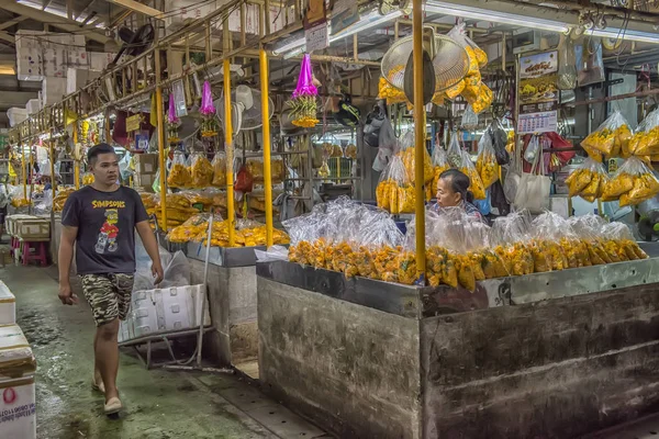 Nom du marché aux fleurs "Pak Klong Talad" Il y a beaucoup beau un — Photo