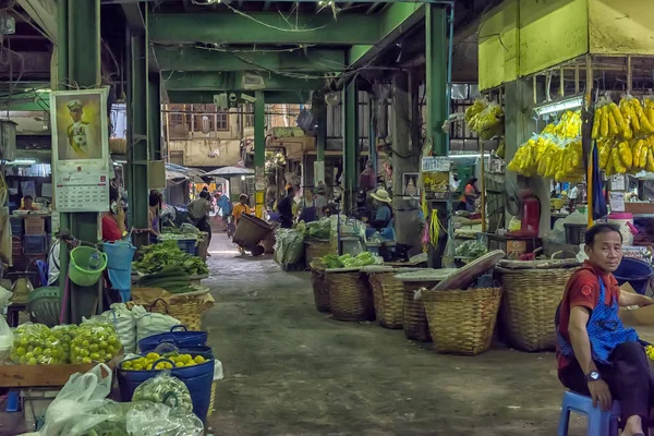 Nom du marché aux fleurs "Pak Klong Talad" Il y a beaucoup beau un — Photo