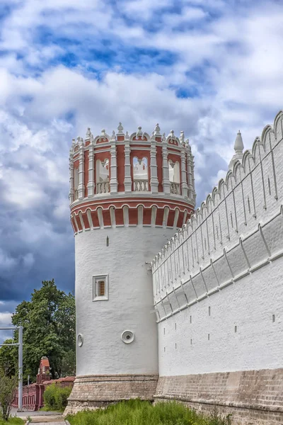 Klasztor novodevichy w letni dzień — Zdjęcie stockowe