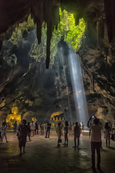 Unidentified name tourist go to visit Khao Luang Cave.The sunlig — Stock Photo, Image