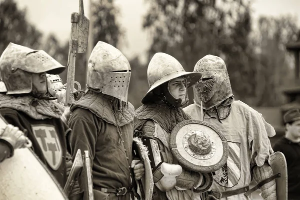 A katonai-történelmi újjáépítés és a középkori kultusz fesztiválja — Stock Fotó
