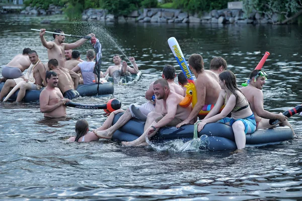 ネプチューンデーのお祝いの水の戦い — ストック写真