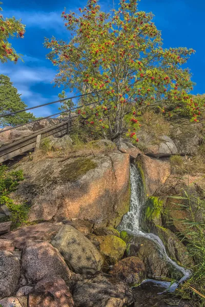 Wodospad w parku w Kotka, Finlandia — Zdjęcie stockowe