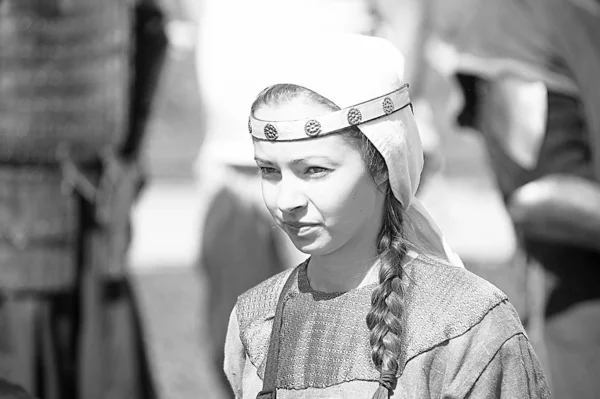 ロシア,サンクトペテルブルク23.06.2012 tのカジュアルな服の女性 — ストック写真