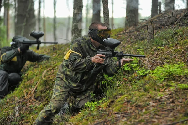 St. Petersburg, RUSSIA 27.07.2013 Open-air paintball tournament — Stock Photo, Image