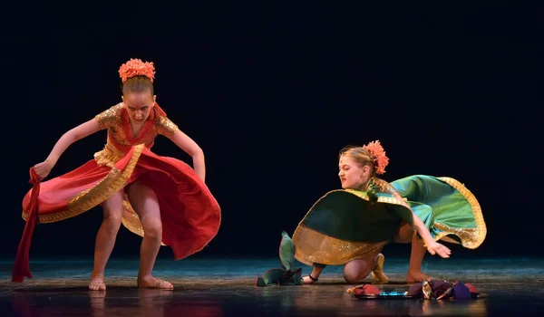 Rusia San Petersburgo 2019 Danza Clásica India Los Niños Escenario — Foto de Stock