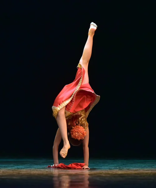 Rusko Petrohrad 2019 Indický Klasický Tanec Děti Pódiu Představení Dětského — Stock fotografie
