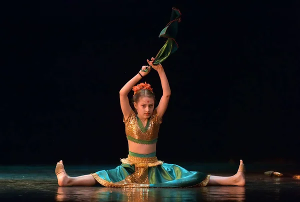 Rusia San Petersburgo 2019 Danza Clásica India Los Niños Escenario — Foto de Stock