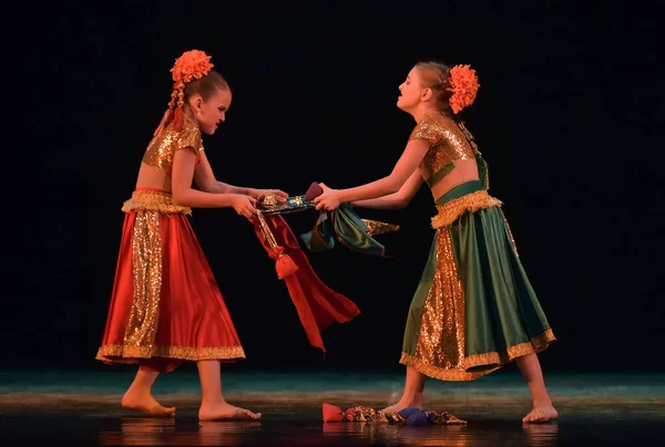 Rusko Petrohrad 2019 Indický Klasický Tanec Děti Pódiu Představení Dětského — Stock fotografie