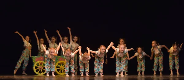 Rusia San Petersburgo 2019 Actuación Del Colectivo Danza Infantil Festival — Foto de Stock