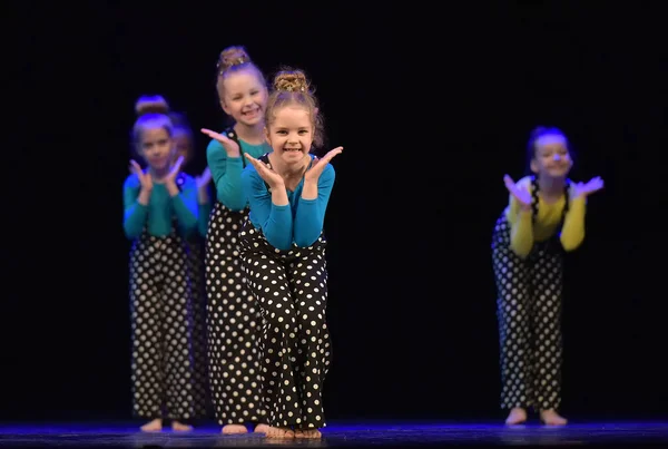 Russia San Pietroburgo 2019 Spettacolo Danza Collettiva Bambini Festival Aperto — Foto Stock