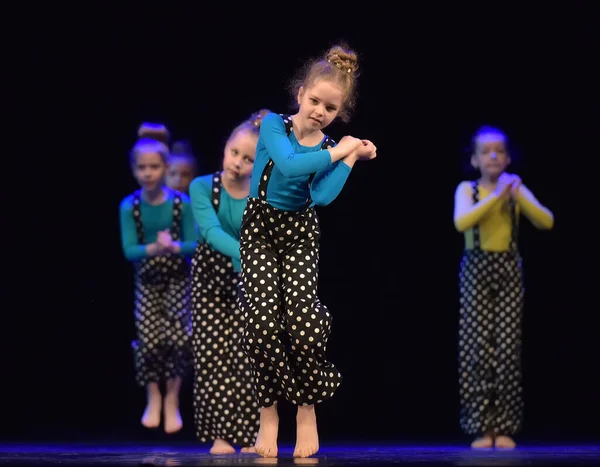 Russia San Pietroburgo 2019 Spettacolo Danza Collettiva Bambini Festival Aperto — Foto Stock