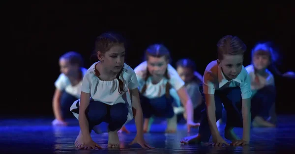 Russia San Pietroburgo 2019 Spettacolo Danza Collettiva Bambini Festival Aperto — Foto Stock