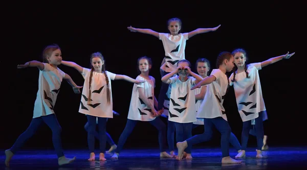 Russia San Pietroburgo 2019 Spettacolo Danza Collettiva Bambini Festival Aperto — Foto Stock