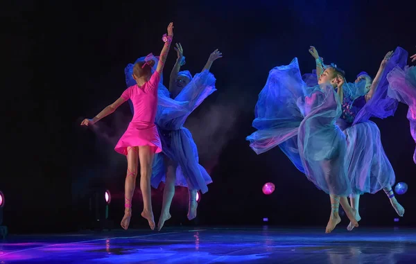 Russie Saint Pétersbourg 2019 Performance Ballet Groupe Danse Pour Enfants — Photo