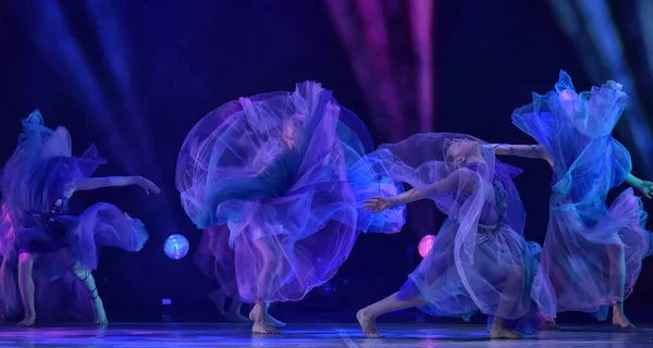 Rusia San Petersburgo 2019 Actuación Del Grupo Danza Infantil Ballet —  Fotos de Stock