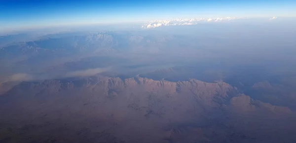 Widok Góry Okna Samolotu — Zdjęcie stockowe