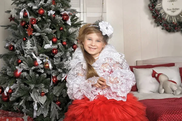 Young Blonde Princess Chic Ballroom Red White Dress — Stock Photo, Image