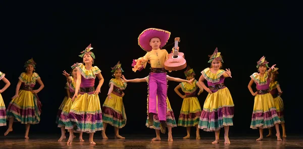 Russia Petersburg 2019 Children Colorful Costumes Dance Mexican Dance Stage — Stock Photo, Image