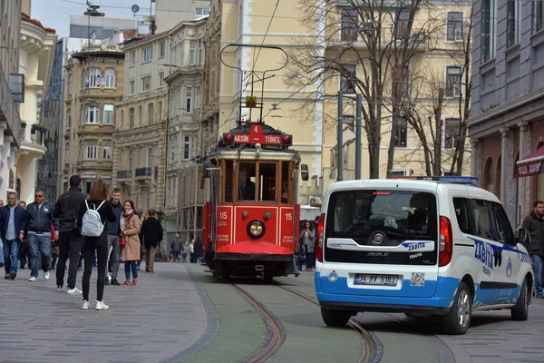 Turecko Istanbul 2018 Nostalgická Červená Tramvaj Istanbulu Historická Tramvaj Taksim — Stock fotografie