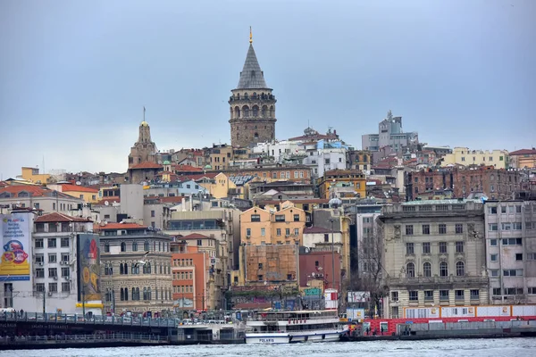 Turquía Estambul 2018 Vista Torre Galata Estambul Con Tiempo Lluvioso — Foto de Stock