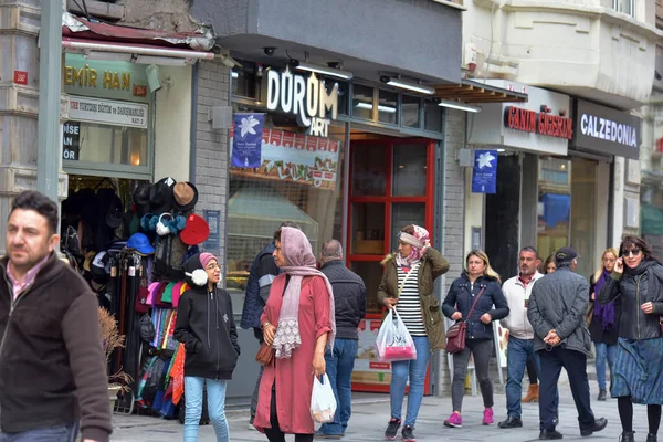 Turquía Estambul 2018 Istiklal Street Una Las Calles Peatonales Más — Foto de Stock