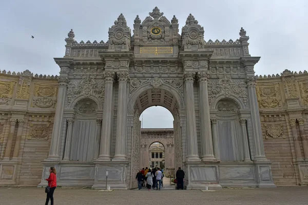 Turquia Istambul 2018 Dolmabahce Palace Entrance Gate Sultan Istambul Turquia — Fotografia de Stock