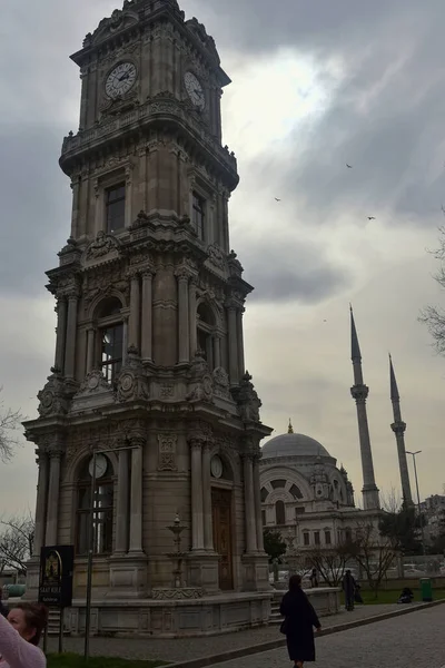 Türkei Istanbul 2018 Uhrturm Saat Kulesi Park Des Dolmabahce Palastes — Stockfoto