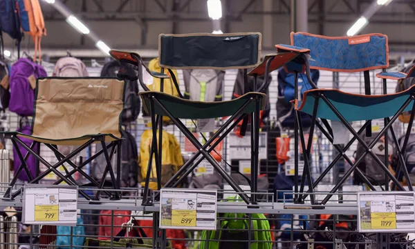 Rusland Petersburg 2015 Toeristische Stoelen Een Supermarkt — Stockfoto