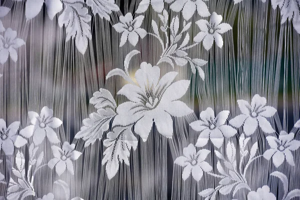 刺繍された花の白いチュール — ストック写真