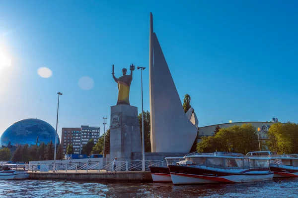 Rusland Kaliningrad 2020 Monument Voor Nicholas Wonderwerker Aan Dijk — Stockfoto