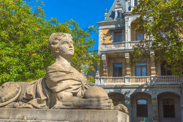 Crimea Yalta 2020 Sculpture Woman Sphinx Massandra Palace Yalta Crimea — Stock Photo, Image