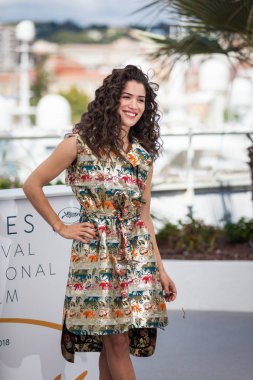Cannes, Fransa - 15 Mayıs 2018: Yönetmen Sabrina Ouazani photocall yetenekleri Adami 2018 için 71 yıllık Cannes Film Festivali sırasında katılır